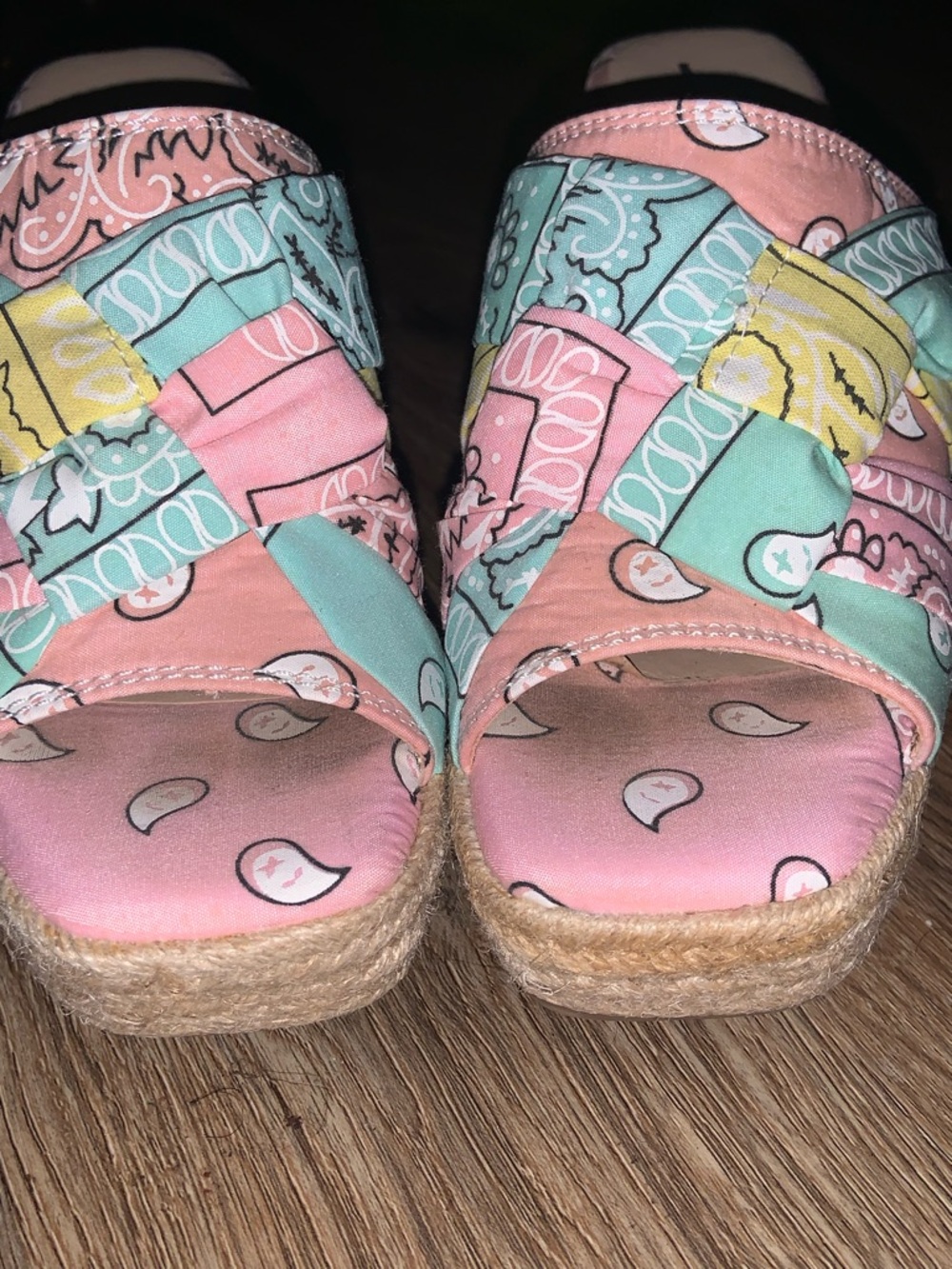 SUGAR Pastel Bandana Print Espadrille Platform Slides - Size 6 - Picture 3 of 9